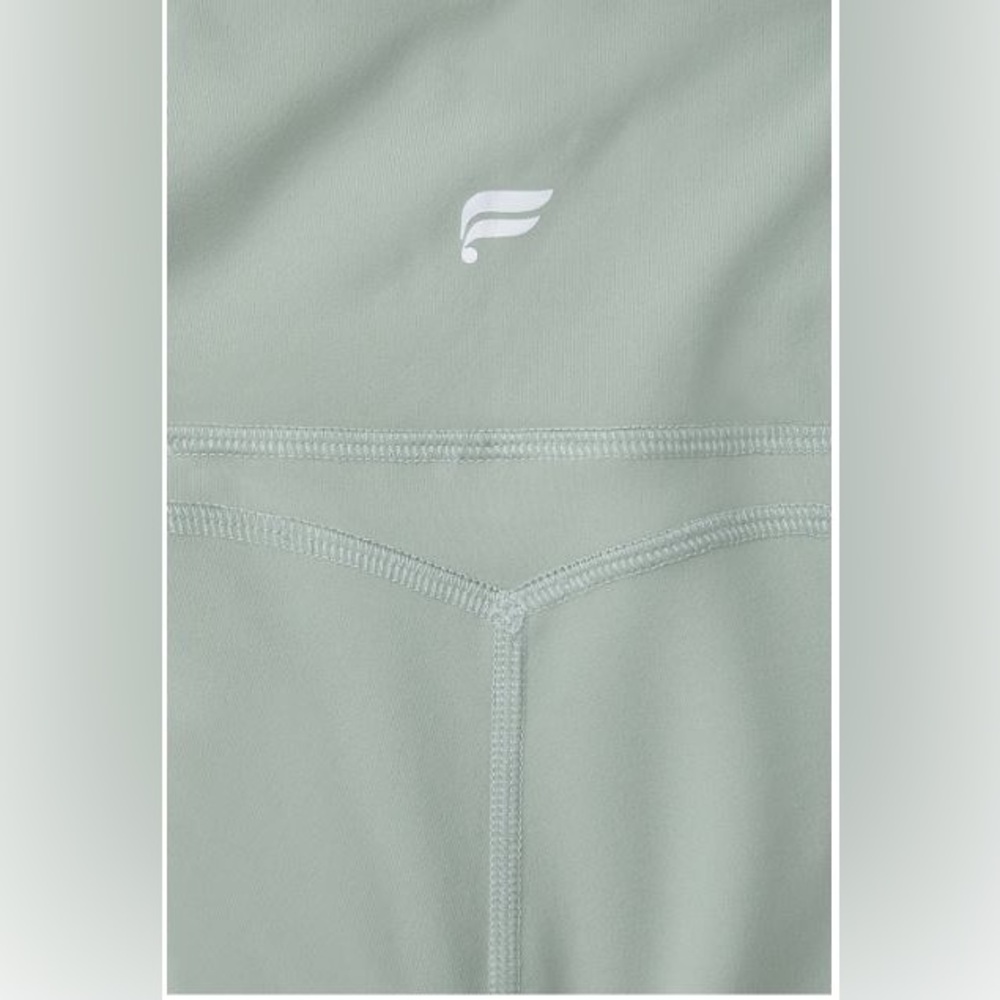 NWT- Fabletics Oasis Pureluxe HW Pocketed Kick Flare -SAGE GREY (32”) REG INSEAM - Picture 5 of 12